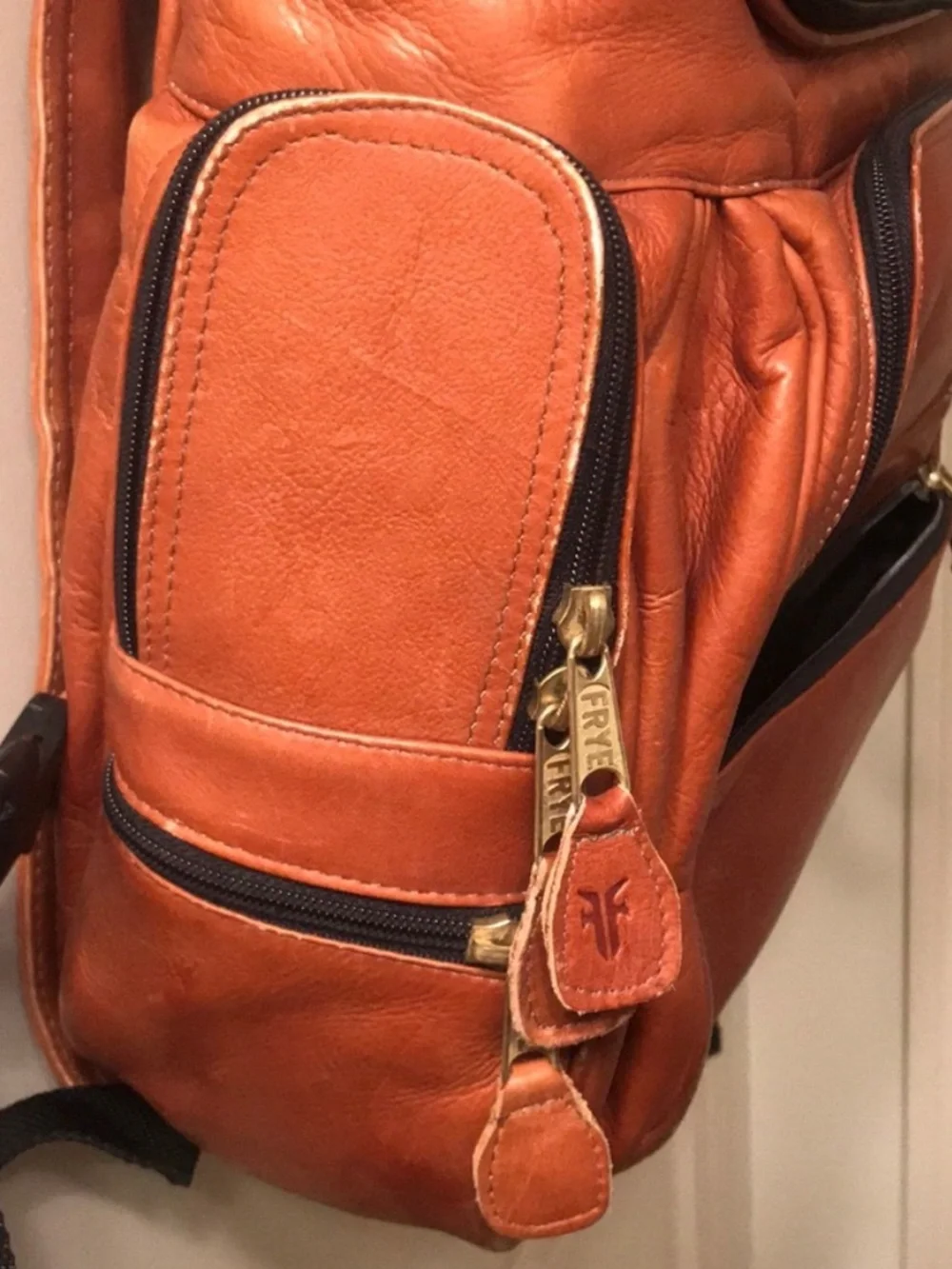Frye vintage brown leather zippered backpack padded laptop sleeve multi pocket